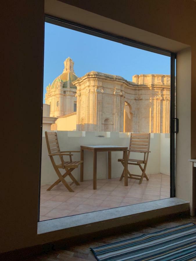 Central Cathedral Penthouse Apartment Trapani Luaran gambar
